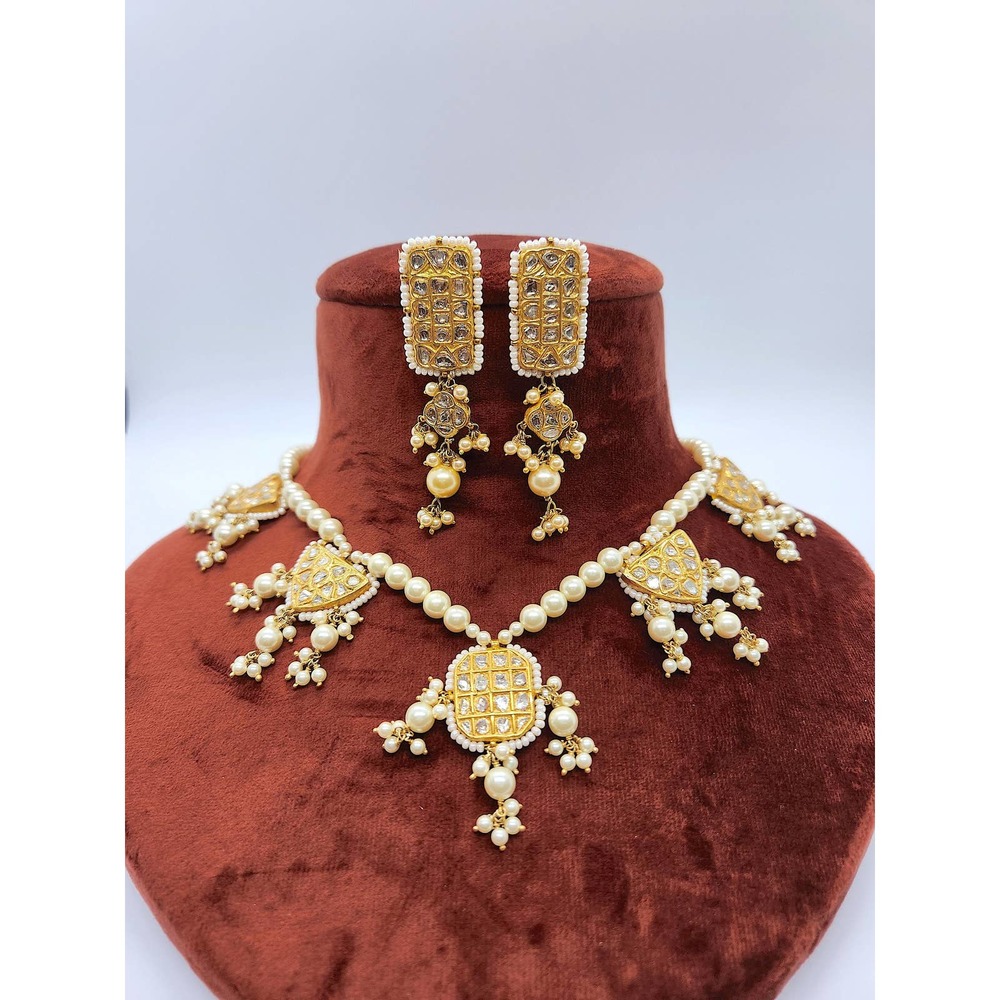 22kt Gold Diamond Necklace